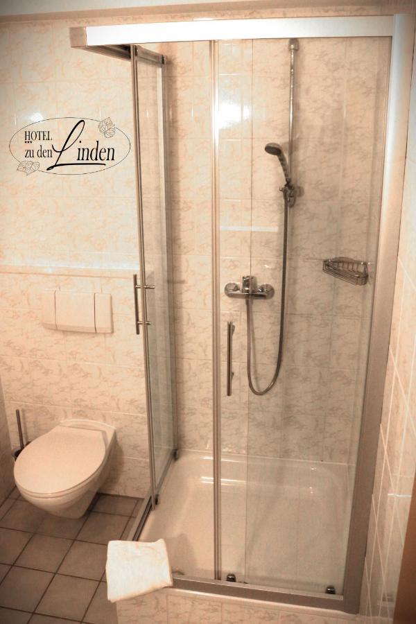Hotel Zu Den Linden ヴァッハトベルク エクステリア 写真