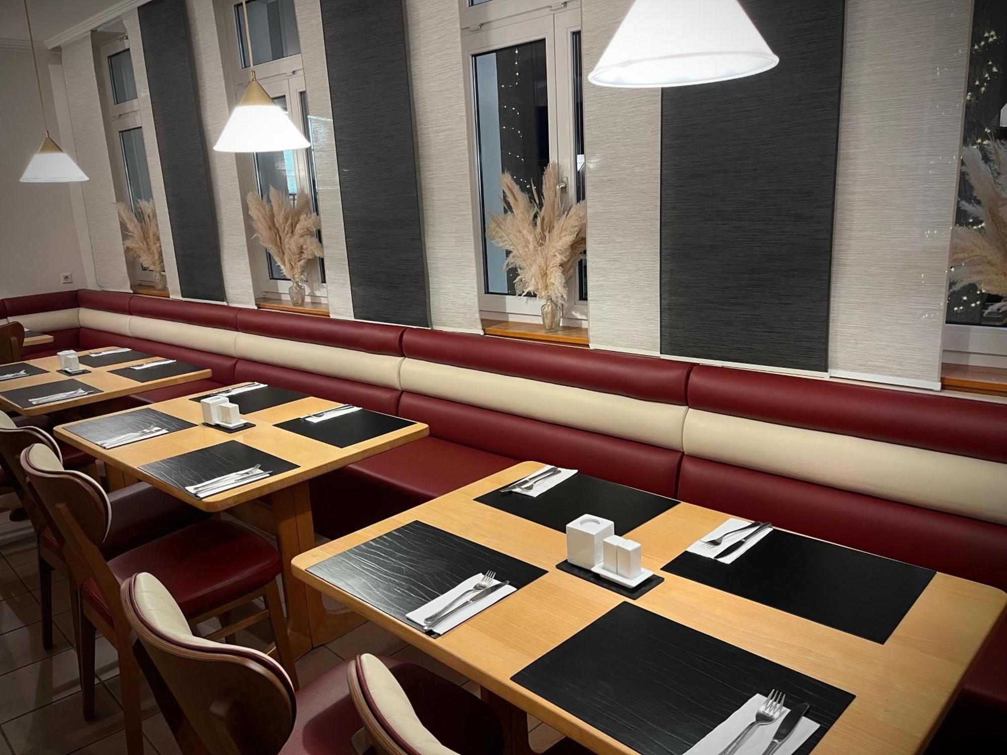 Hotel Zu Den Linden ヴァッハトベルク エクステリア 写真