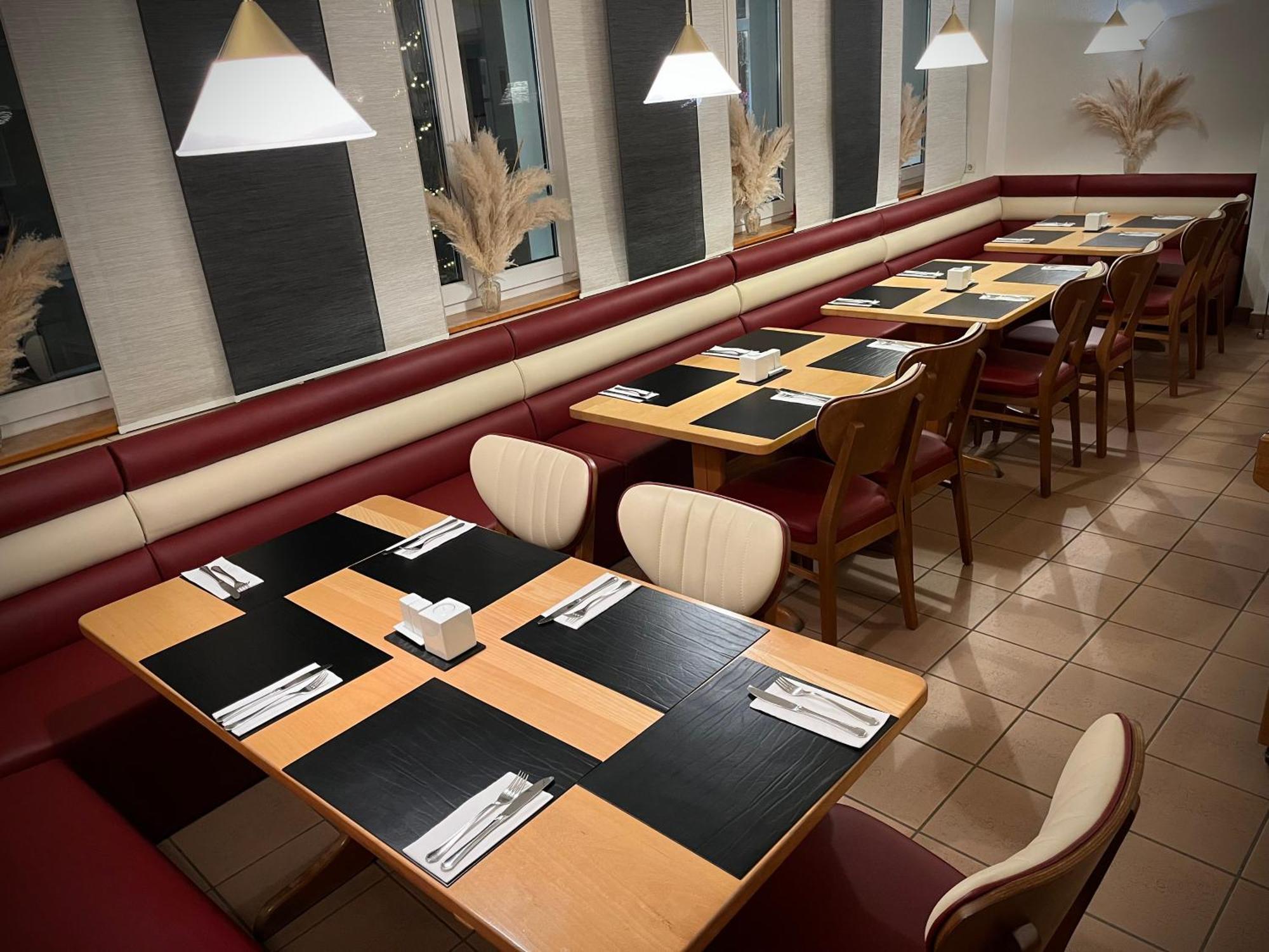 Hotel Zu Den Linden ヴァッハトベルク エクステリア 写真