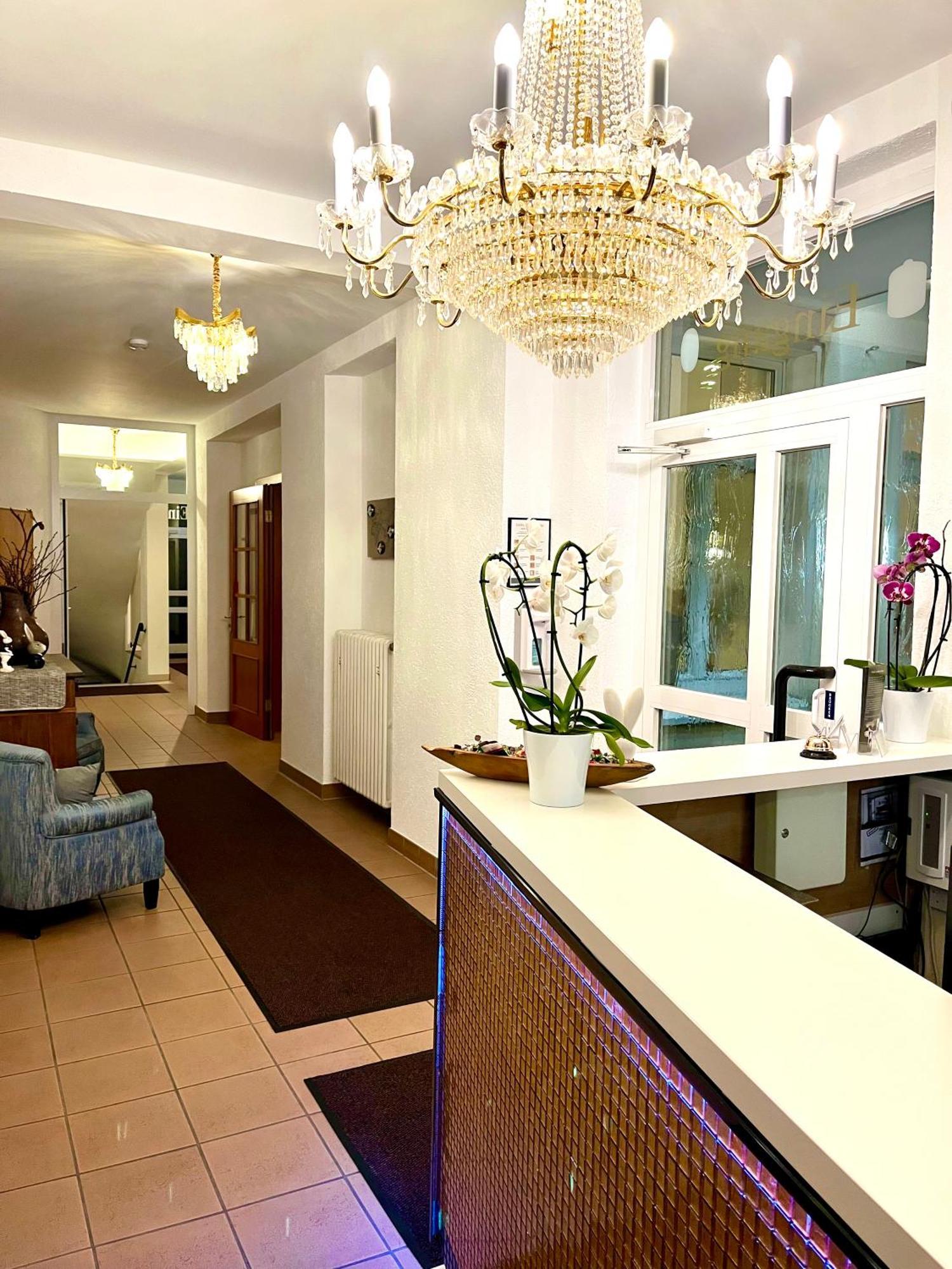 Hotel Zu Den Linden ヴァッハトベルク エクステリア 写真